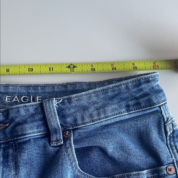 American Eagle Outfitters Stretch Mom Jean Size 12 Short - Picture 15 of 16